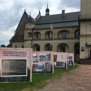 Wystawa zdjęciowa poświęcona upamiętnieniu 37 żołnierzy poległych w dniu 7 lipca 1944 roku oraz ppor. cz.w. Tomasza Wójcika ps. „Tarzan”